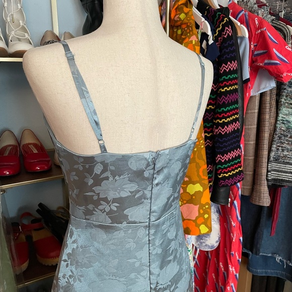 Lulu’s Dusty Floral Maxi Dress - Size Small - Picture 8 of 10